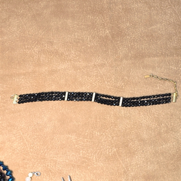 1928 Jewelry Black Beaded Choker - Picture 4 of 8
